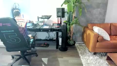 Pierre Fitch online show from 03.02.25