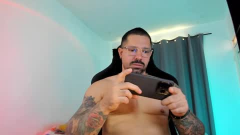 Pierre online show from 04.12.26