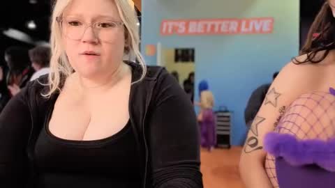 Piggy Rose online show from 04.10.26