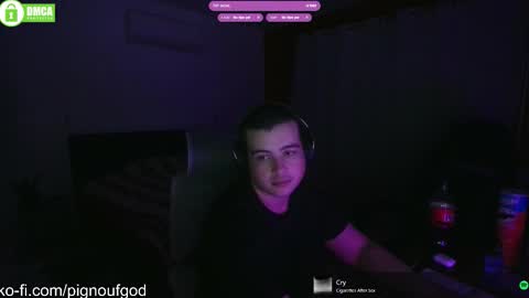 Snapshot of pignoufgod chatting on 09.15.25 Batam online show from 09.15.25