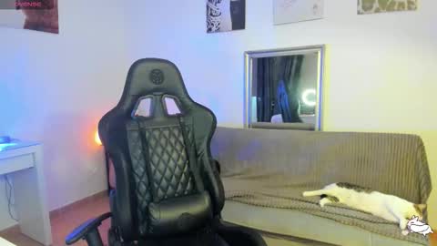 Snapshot of piinkpandora chatting on 10.17.25 PiinkPandora online show from 10.17.25