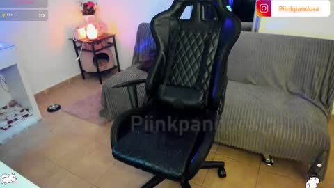 PiinkPandora online show from 02.15.26