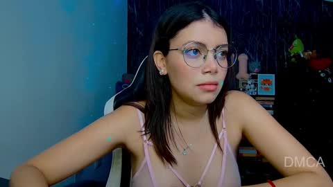 Snapshot of piixiie_d_oll chatting on 02.13.25 Andrea G online show from 02.13.25