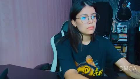 Snapshot of piixiie_d_oll chatting on 09.25.25 Andrea G online show from 09.25.25