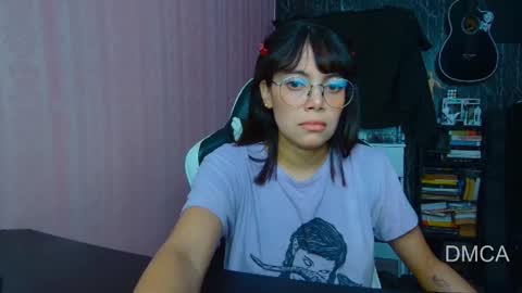 Snapshot of piixiie_d_oll chatting on 09.29.25 Andrea G online show from 09.29.25