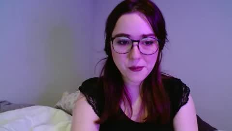 Snapshot of pillogoddess chatting on 11.15.25 PilloGoddess online show from 11.15.25