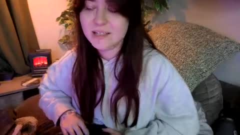 PilloGoddess online show from 08.03.26