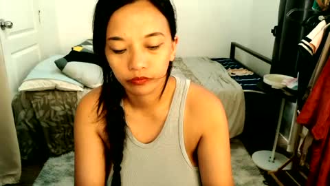 Snapshot of pinay_beauty14 chatting on 06.17.26 pinay beauty14 online show from 06.17.26