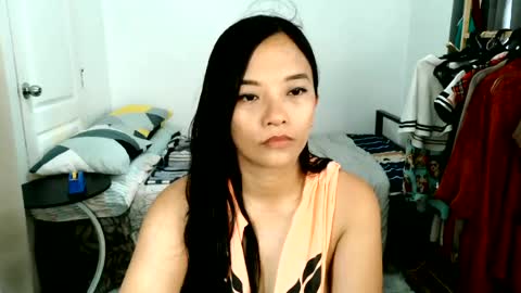 Snapshot of pinay_beauty14 chatting on 06.22.26 pinay beauty14 online show from 06.22.26