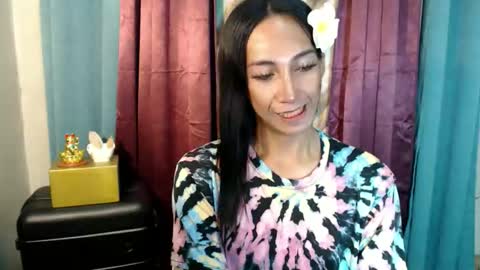 lucyLove online show from 10.14.25