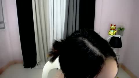 Snapshot of pinay_maxine chatting on 10.20.25 maxine online show from 10.20.25