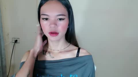 Snapshot of pinay_maxine chatting on 10.29.25 maxine online show from 10.29.25