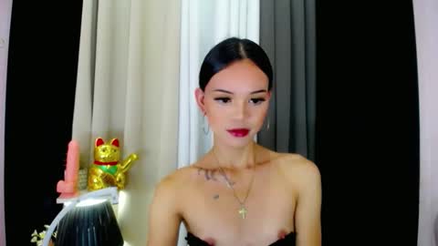 Snapshot of pinay_maxine chatting on 11.09.25 maxine online show from 11.09.25