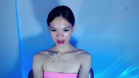 Snapshot of pinay_maxine chatting on 11.13.25 maxine online show from 11.13.25