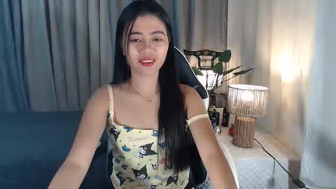 Snapshot of pinay_sharmelyn chatting on 02.12.26 sharmelynbebe online show from 02.12.26