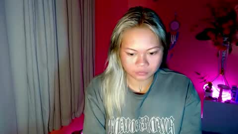 Snapshot of pinay_sweetlenatashaxx chatting on 10.08.25 call me natasha online show from 10.08.25