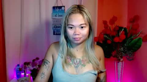 Snapshot of pinay_sweetlenatashaxx chatting on 10.23.25 call me natasha online show from 10.23.25