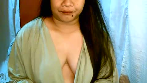 Snapshot of pinayjona chatting on 02.05.25 pinayjona online show from 02.05.25