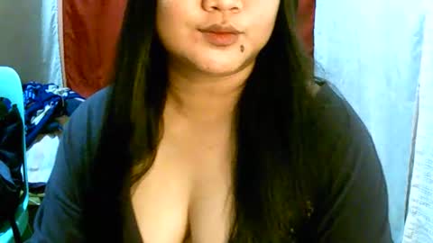 Snapshot of pinayjona chatting on 10.29.25 pinayjona online show from 10.29.25