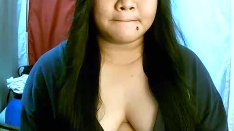 Snapshot of pinayjona chatting on 11.02.25 pinayjona online show from 11.02.25