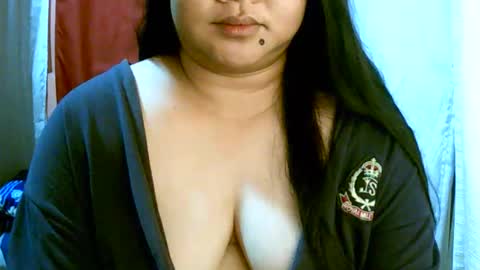 Snapshot of pinayjona chatting on 11.13.25 pinayjona online show from 11.13.25