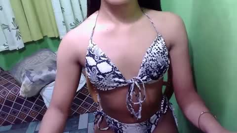 pinaymorena_rhowe online show from 12.17.24