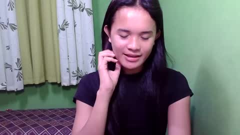 pinaymorena_rhowe online show from 01.10.25
