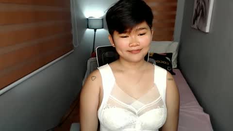 Lyn the Lesbian online show from 01.05.25