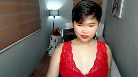 Lyn the Lesbian online show from 01.11.25