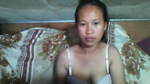 Snapshot of pinaysquirtpussy chatting on 01.14.25 pinaysquirtpussy online show from 01.14.25