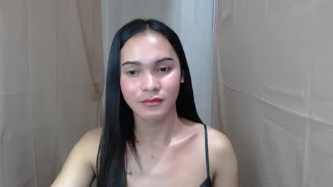Snapshot of pinaysweatwetlover69 chatting on 09.29.25 celistina Crwford online show from 09.29.25