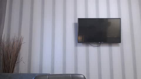       online show from 01.05.25