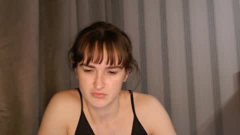 Snapshot of pineapple__mood chatting on 05.20.26 online show from 05.20.26