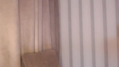 Snapshot of pineapple__mood chatting on 06.07.26 online show from 06.07.26