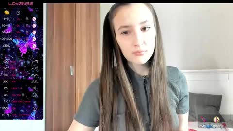 Snapshot of pingviluly chatting on 10.14.25 pingviluly online show from 10.14.25