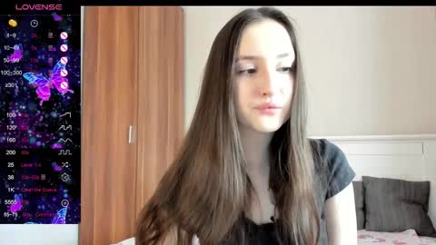 Snapshot of pingviluly chatting on 11.15.25 pingviluly online show from 11.15.25