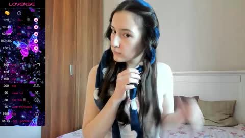 Snapshot of pingviluly chatting on 11.16.25 pingviluly online show from 11.16.25