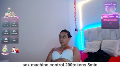 Snapshot of pink__tiffany chatting on 12.24.24 tiffany online show from 12.24.24