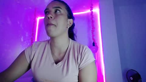 Snapshot of pink__tiffany chatting on 01.16.25 tiffany online show from 01.16.25