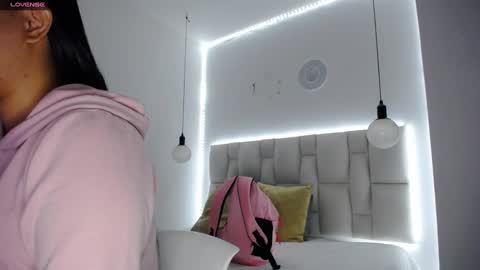 Snapshot of pink__tiffany chatting on 02.16.25 tiffany online show from 02.16.25