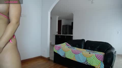 Snapshot of pink__tiffany chatting on 11.11.25 tiffany online show from 11.11.25