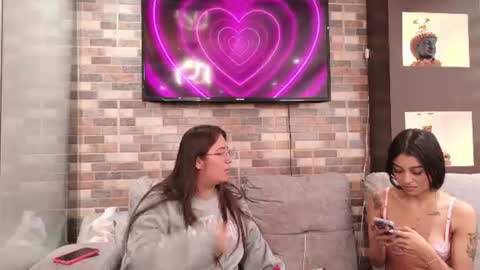 Snapshot of pink_as chatting on 06.22.26 pink_as online show from 06.22.26