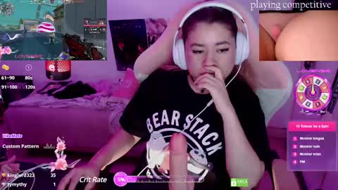 Snapshot of pink_girl0n chatting on 02.18.25 Kitty online show from 02.18.25