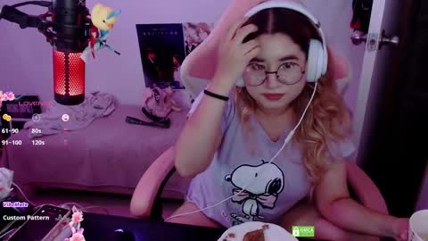 Snapshot of pink_girl0n chatting on 03.12.25 Kitty online show from 03.12.25