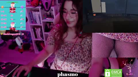 Snapshot of pink_girl0n chatting on 11.28.25 Kitty online show from 11.28.25