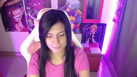 pink_yuii online show from 01.11.25