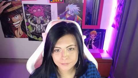 pink_yuii online show from 01.26.25