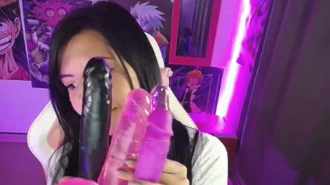 pink_yuii online show from 02.26.25