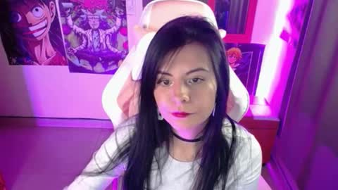 pink_yuii online show from 03.03.25