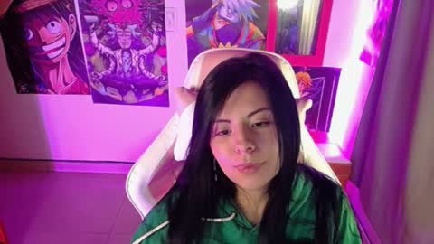 pink_yuii online show from 03.09.25